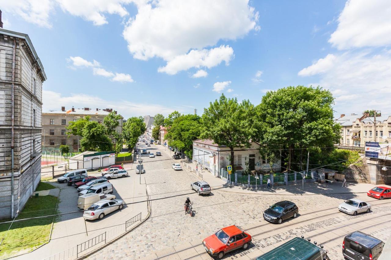 Сучасна Квартира По Вул Дарії Гусяк 9 Біля Краківського Leópolis Exterior foto